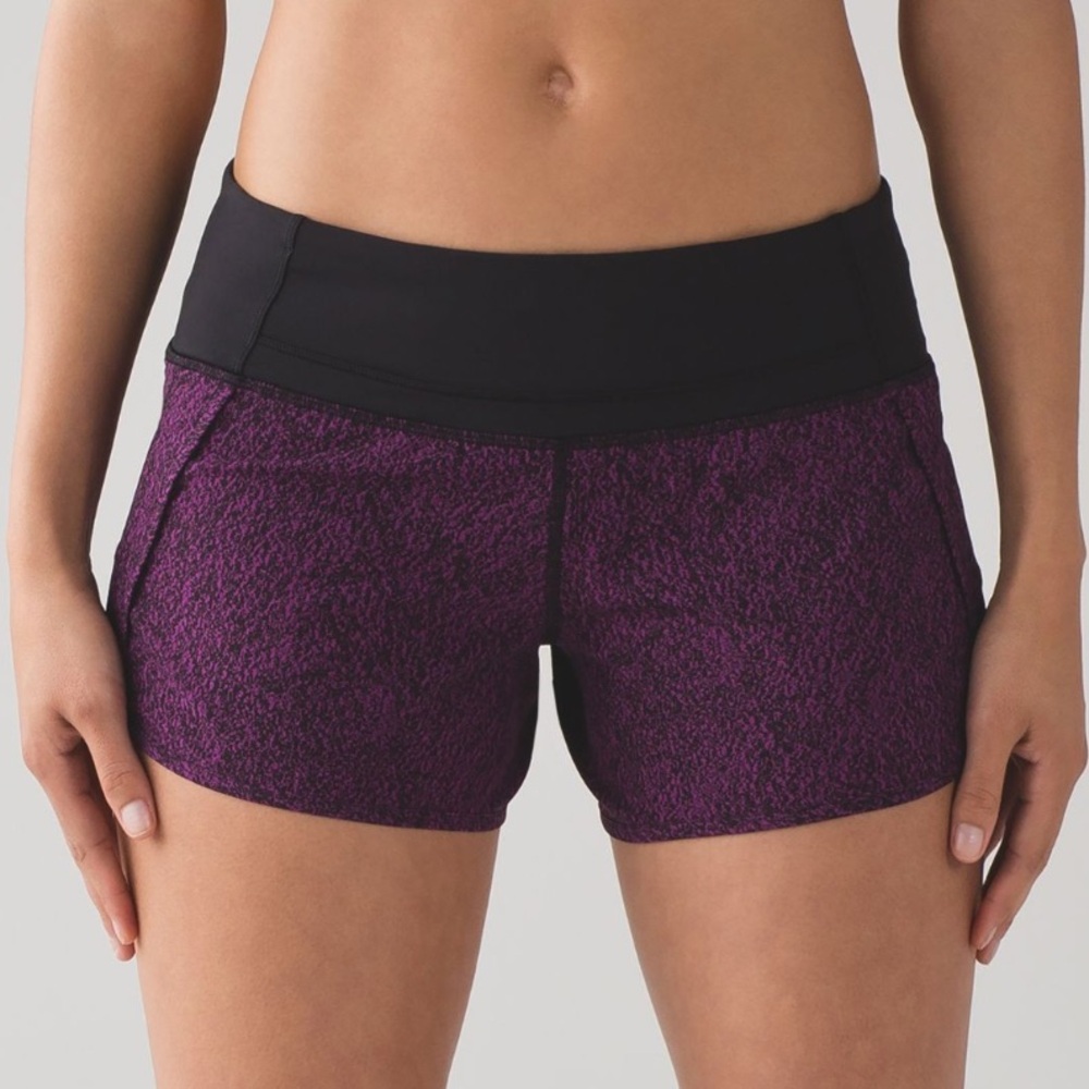 Lululemon Run Times Short in Circuit Aurora Black